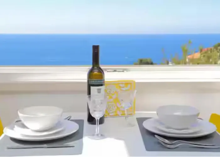 City Studio Apartment Miriam, Sea View